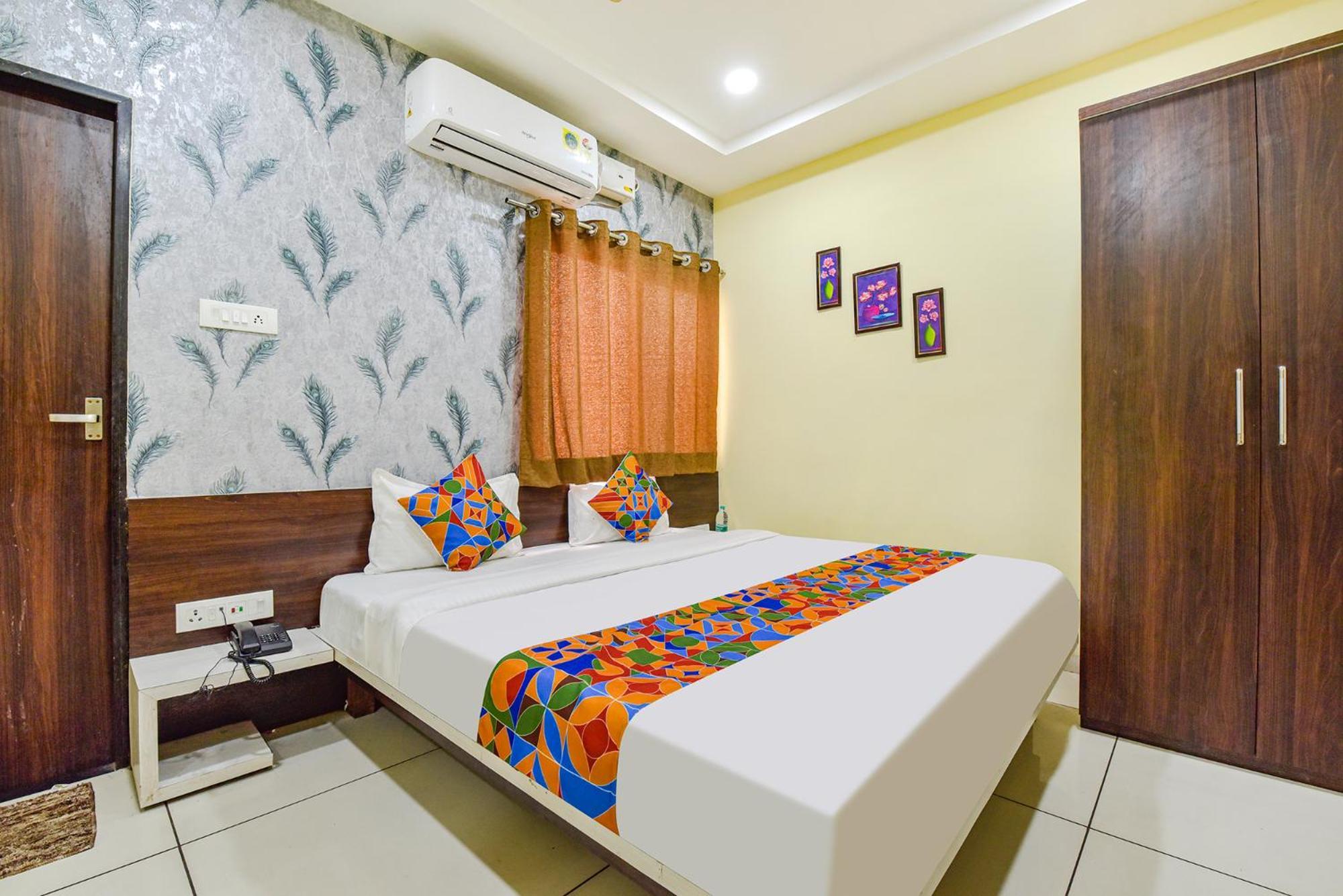 Hotel Fabexpress A2 And Restro à Indore Extérieur photo