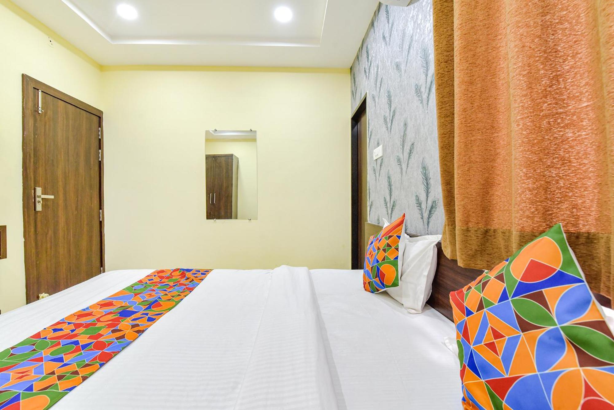 Hotel Fabexpress A2 And Restro à Indore Extérieur photo