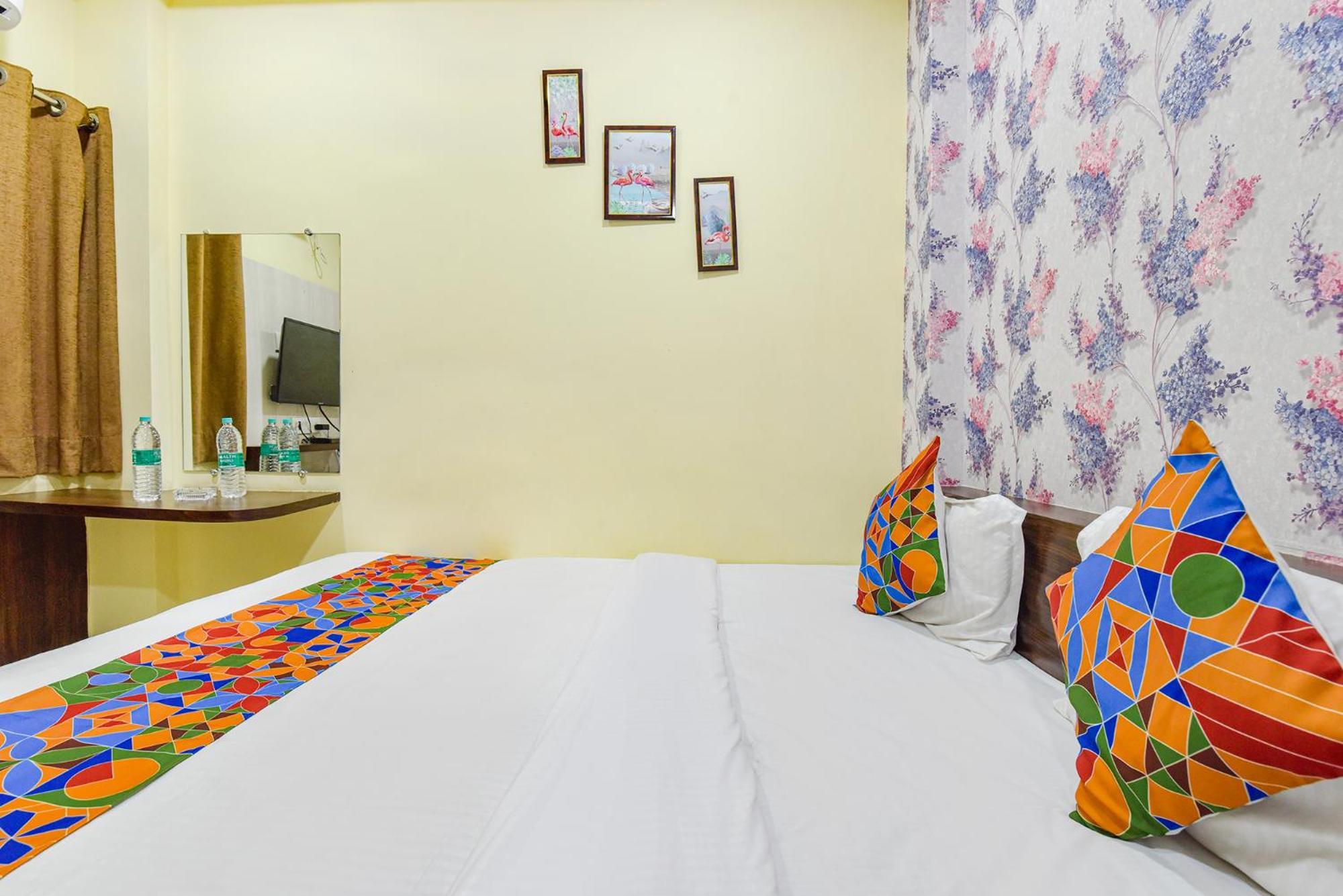 Hotel Fabexpress A2 And Restro à Indore Extérieur photo