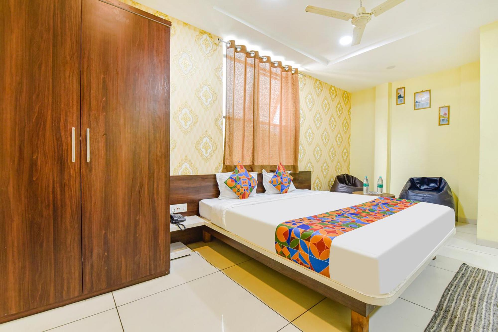 Hotel Fabexpress A2 And Restro à Indore Extérieur photo